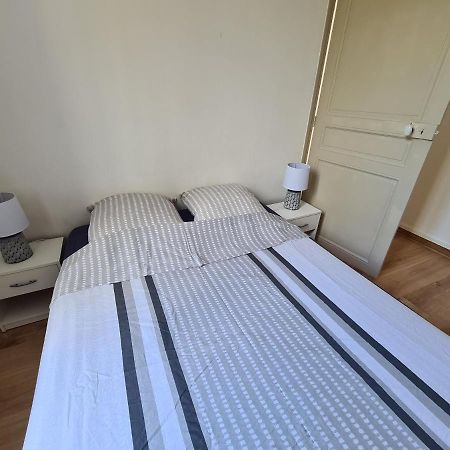 Appartement 60M2 Rdc Avec Jardin Saint-Génis エクステリア 写真